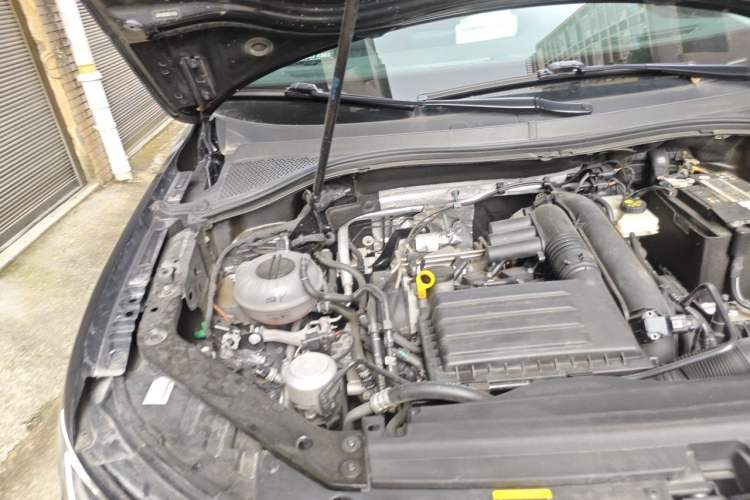 Used Volkswagen Tiguan L 2023 280TSI Automatic Two-Wheel Drive Trendy Innovation Limited Edition Engine Bay Right