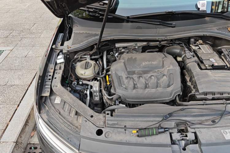 Used Volkswagen Tiguan L 2023 Restyled 330TSI Automatic Two-Wheel Drive R-Line Enhanced Comfort Version Engine Bay Right
