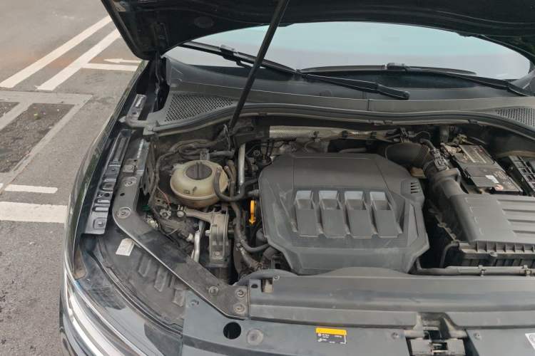Used Volkswagen Tiguan L 2023 330TSI Automatic Two-Wheel Drive Smart Edition Engine Bay Right