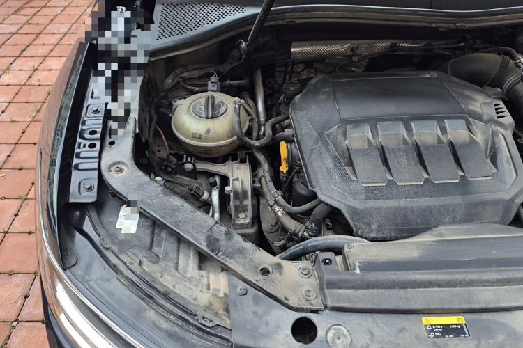 Used Volkswagen Tiguan L 2023 330TSI Automatic Two-Wheel Drive R-Line Enjoyment Edition Engine Bay Right