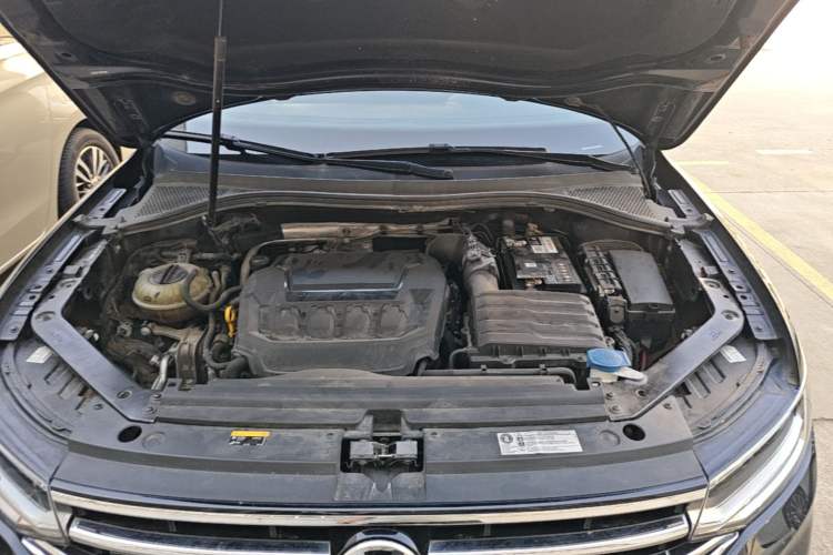 Used Volkswagen Tiguan L 2023 Restyled 330TSI Automatic Two-Wheel Drive R-Line Enhanced Comfort Version Engine Bay