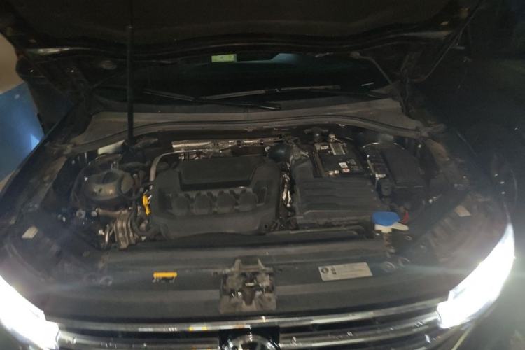 Used Volkswagen Tiguan L 2023 Restyled 330TSI Automatic Two-Wheel Drive R-Line Enhanced Comfort Version Engine Bay