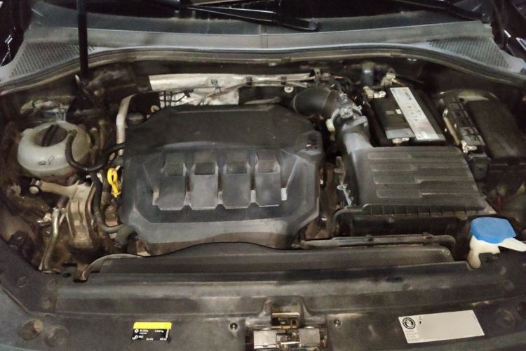 Used Volkswagen Tiguan L 2023 330TSI Automatic Two-Wheel Drive R-Line Enjoyment Edition Engine Bay