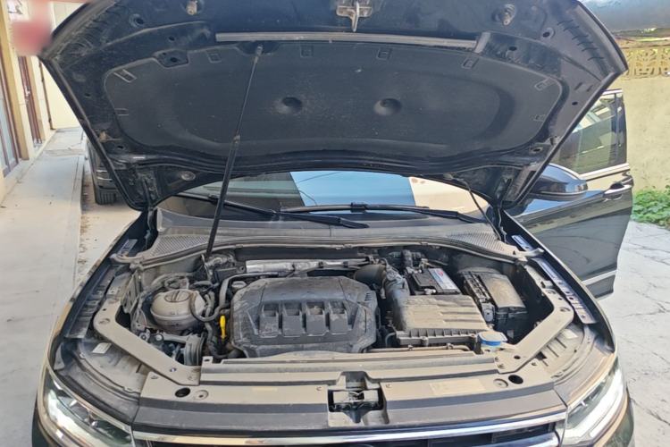 Used Volkswagen Tiguan L 2023 330TSI Automatic Two-Wheel Drive R-Line Enjoyment Edition Engine Bay