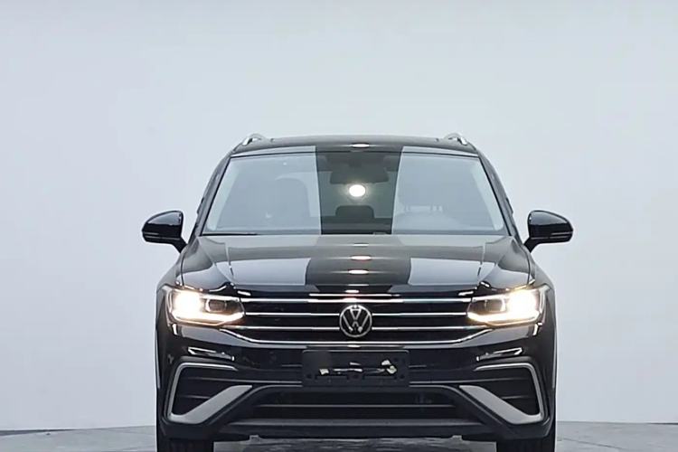 Used Volkswagen Tiguan L 2023 280TSI Automatic Two-Wheel Drive Trendy Innovation Limited Edition Exterior 1