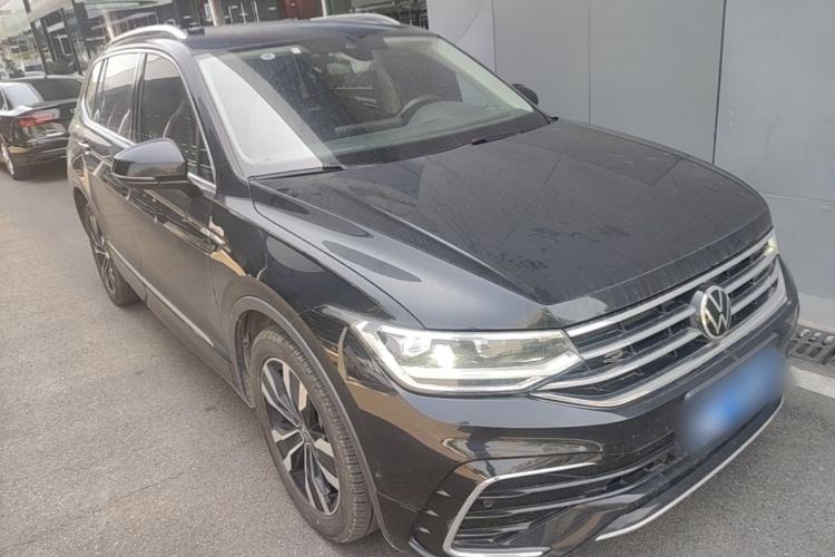 Used Volkswagen Tiguan L 2023 380TSI Automatic All-Wheel Drive R-Line Enhanced 7-Seater Exterior 1