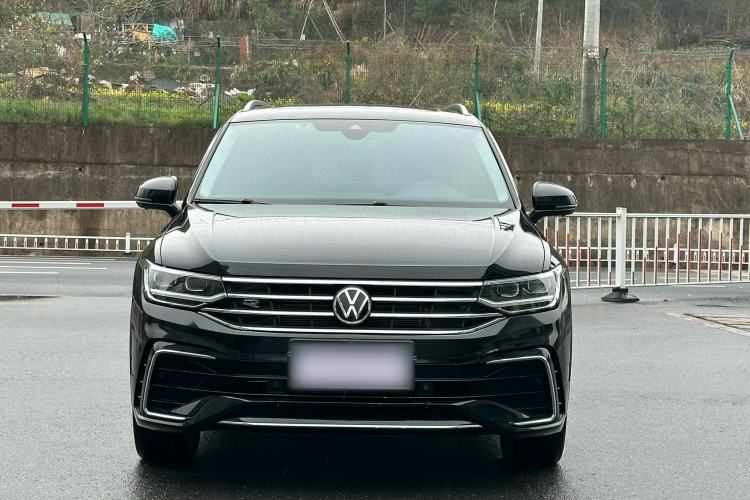 Used Volkswagen Tiguan L 2023 Restyled 330TSI Automatic Two-Wheel Drive R-Line Enhanced Comfort Version Exterior 1