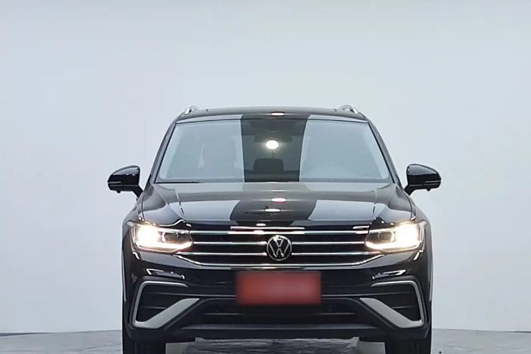 Used Volkswagen Tiguan L 2023 280TSI Automatic Two-Wheel Drive Trendy Innovation Limited Edition Exterior 1