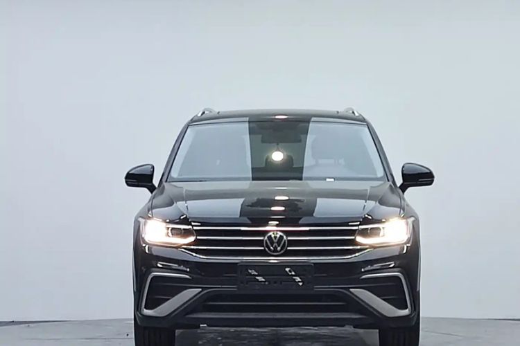 Used Volkswagen Tiguan L 2023 280TSI Automatic Two-Wheel Drive Trendy Innovation Limited Edition Exterior 1