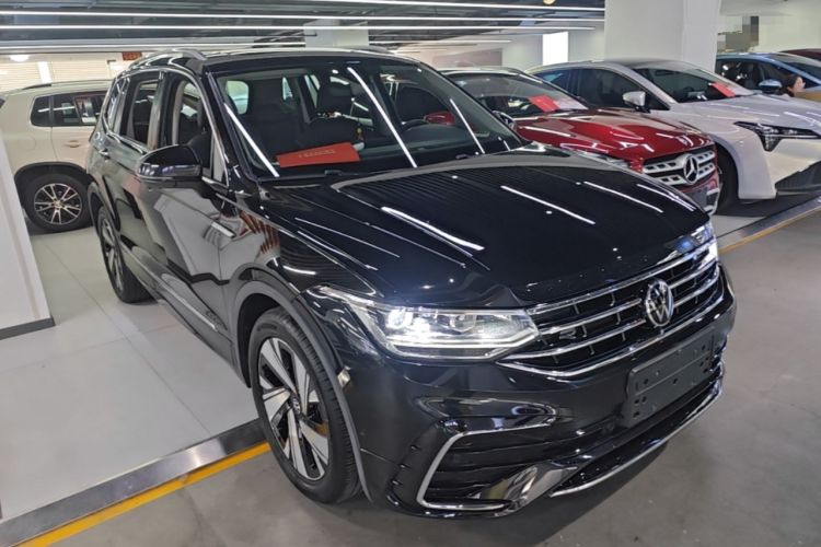 Used Volkswagen Tiguan L 2023 Restyled 330TSI Automatic Two-Wheel Drive R-Line Enhanced Comfort Version Exterior 1