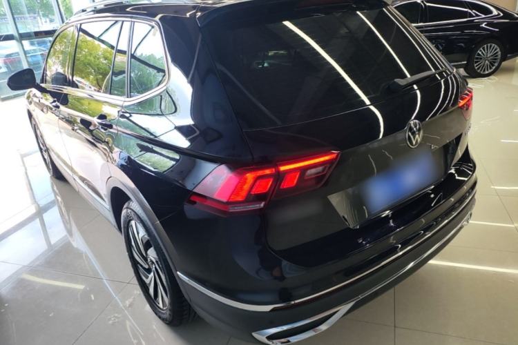 Used Volkswagen Tiguan L 2023 Revised Version 330TSI Automatic Two-Wheel Drive Smart Enjoyment Edition Exterior 2