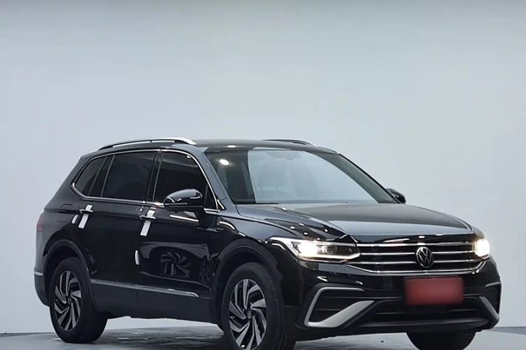 Used Volkswagen Tiguan L 2023 280TSI Automatic Two-Wheel Drive Trendy Innovation Limited Edition Exterior 2