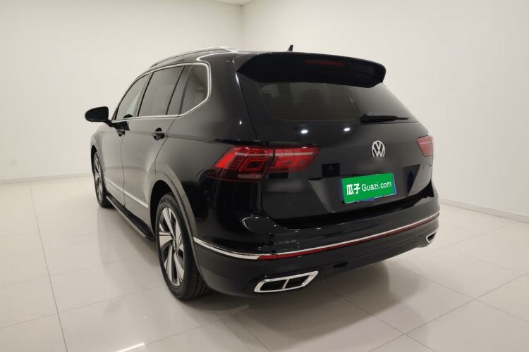 Used Volkswagen Tiguan L 2023 Restyled 330TSI Automatic Two-Wheel Drive R-Line Enhanced Comfort Version Exterior 2
