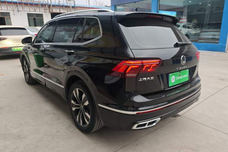 Used Volkswagen Tiguan L 2023 330TSI Automatic Two-Wheel Drive R-Line Enjoyment Edition Exterior 2