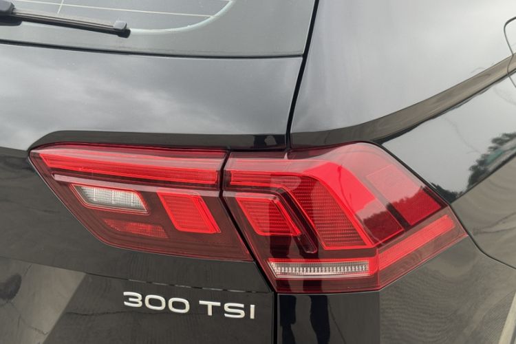Used Volkswagen Tiguan L 2023 300TSI Automatic Two-Wheel Drive Smart Edition Exterior 2
