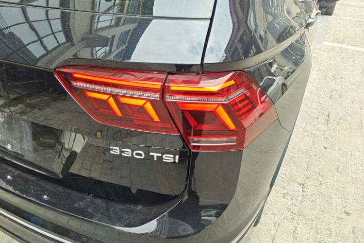 Used Volkswagen Tiguan L 2023 Restyled 330TSI Automatic Two-Wheel Drive R-Line Flagship Edition Exterior 3