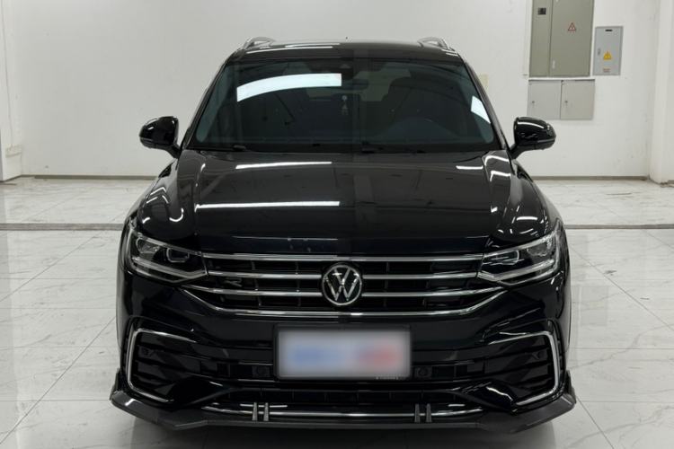 Used Volkswagen Tiguan L 2023 Restyled 330TSI Automatic Two-Wheel Drive R-Line Enhanced Comfort Version Exterior 3