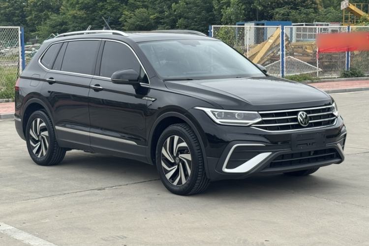 Used Volkswagen Tiguan L 2023 300TSI Automatic Two-Wheel Drive Smart Edition Exterior 3