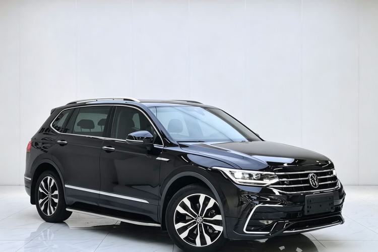 Used Volkswagen Tiguan L 2023 330TSI Automatic Two-Wheel Drive R-Line Enjoyment Edition Exterior 3