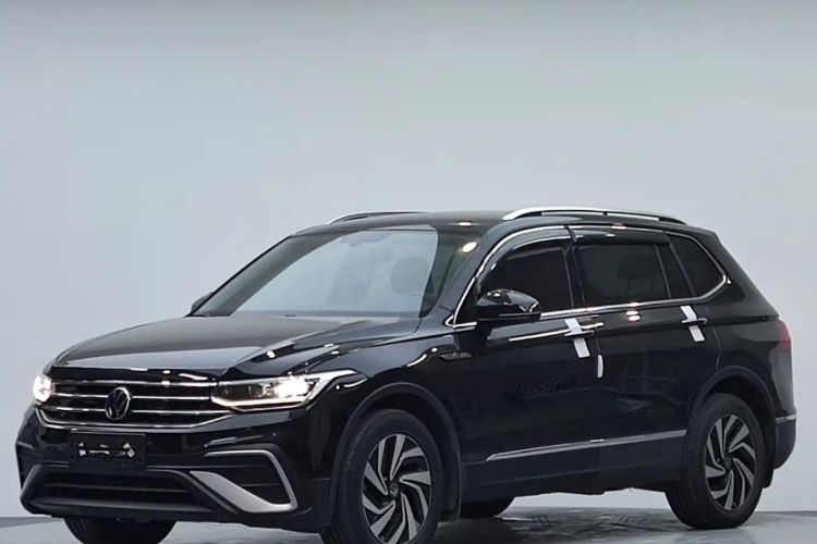Used Volkswagen Tiguan L 2023 280TSI Automatic Two-Wheel Drive Trendy Innovation Limited Edition Exterior 4