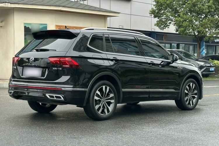 Used Volkswagen Tiguan L 2023 Restyled 330TSI Automatic Two-Wheel Drive R-Line Enhanced Comfort Version Exterior 4