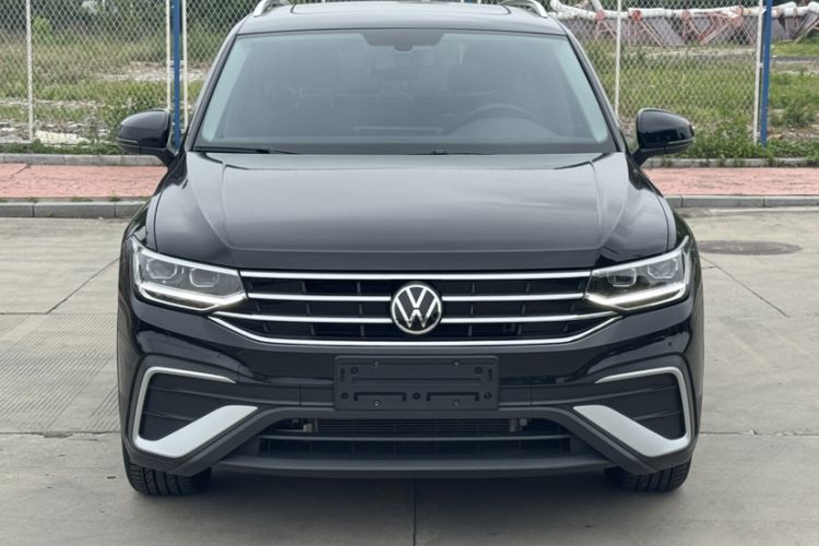 Used Volkswagen Tiguan L 2023 300TSI Automatic Two-Wheel Drive Smart Edition Exterior 4