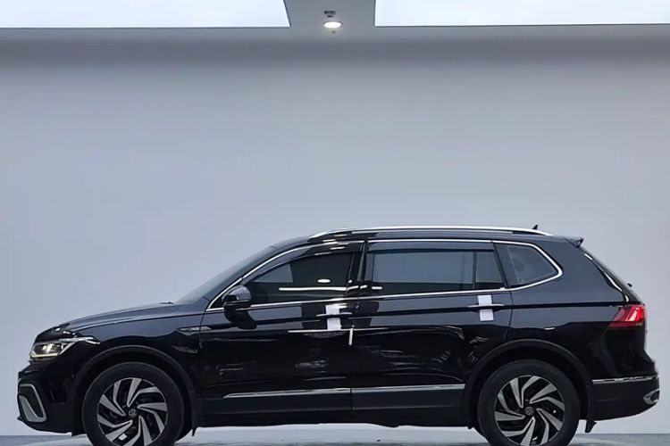 Used Volkswagen Tiguan L 2023 280TSI Automatic Two-Wheel Drive Trendy Innovation Limited Edition Exterior 5