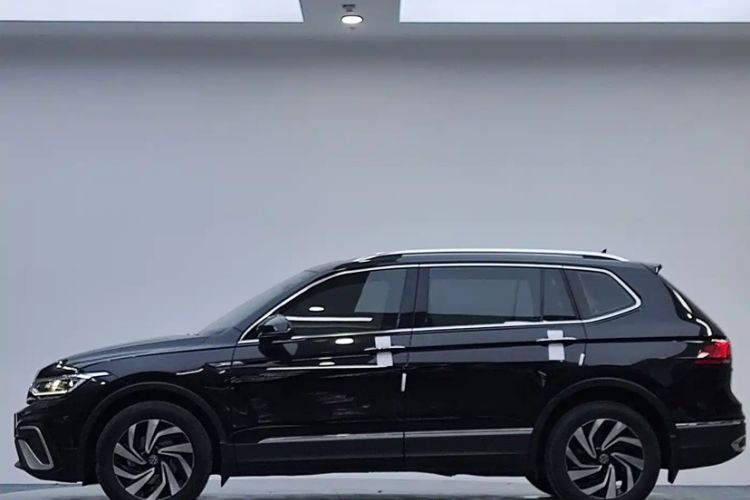 Used Volkswagen Tiguan L 2023 280TSI Automatic Two-Wheel Drive Trendy Innovation Limited Edition Exterior 5