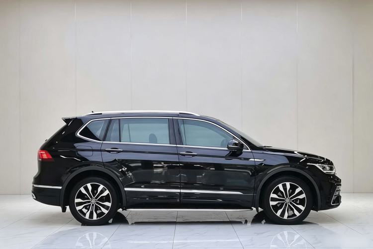 Used Volkswagen Tiguan L 2023 330TSI Automatic Two-Wheel Drive R-Line Enjoyment Edition Exterior 7