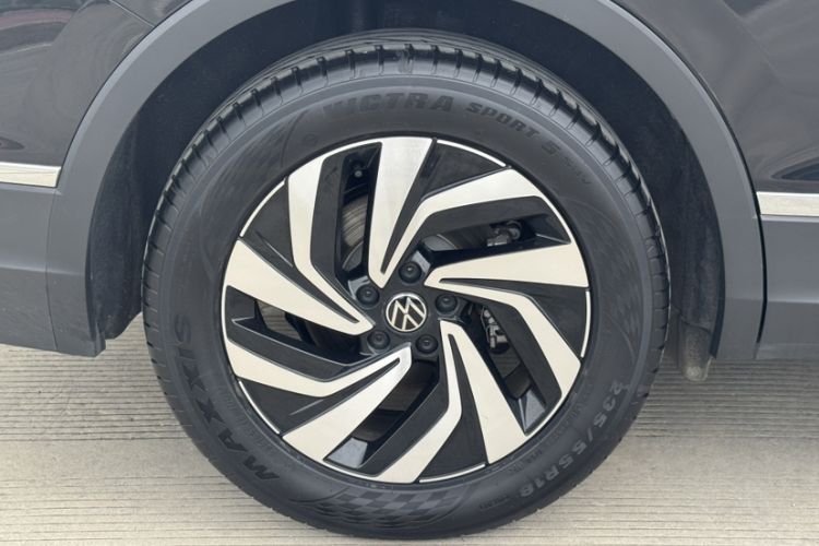 Used Volkswagen Tiguan L 2023 300TSI Automatic Two-Wheel Drive Smart Edition Exterior 8
