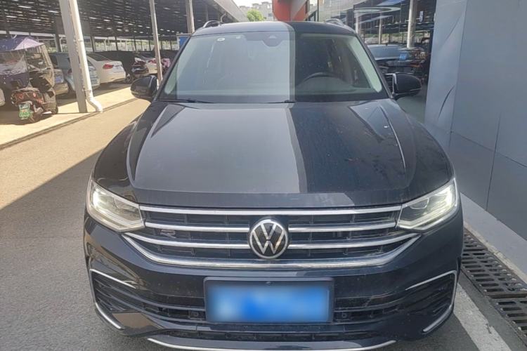 Used Volkswagen Tiguan L 2023 380TSI Automatic All-Wheel Drive R-Line Enhanced 7-Seater Front