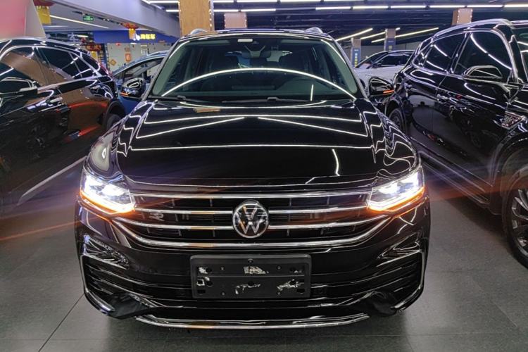 Used Volkswagen Tiguan L 2023 Restyled 330TSI Automatic Two-Wheel Drive R-Line Enhanced Comfort Version Front