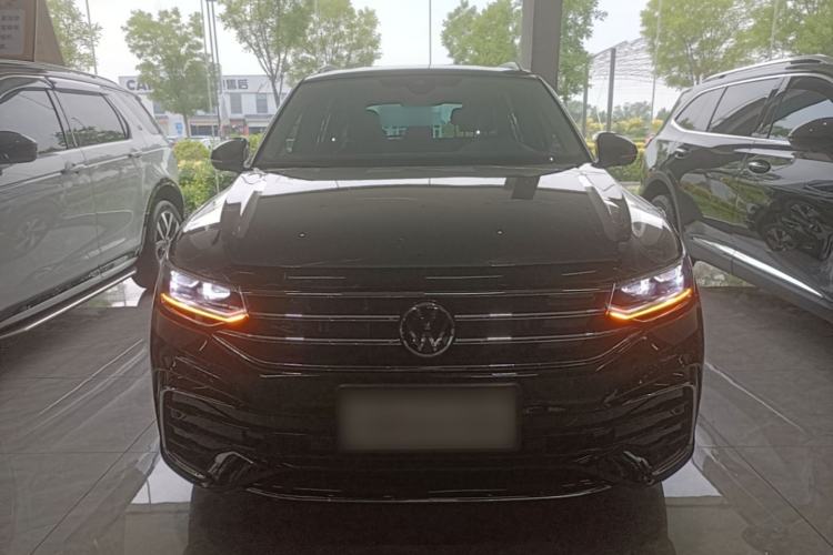 Used Volkswagen Tiguan L 2023 Restyled 330TSI Automatic Two-Wheel Drive R-Line Enhanced Comfort Version Front