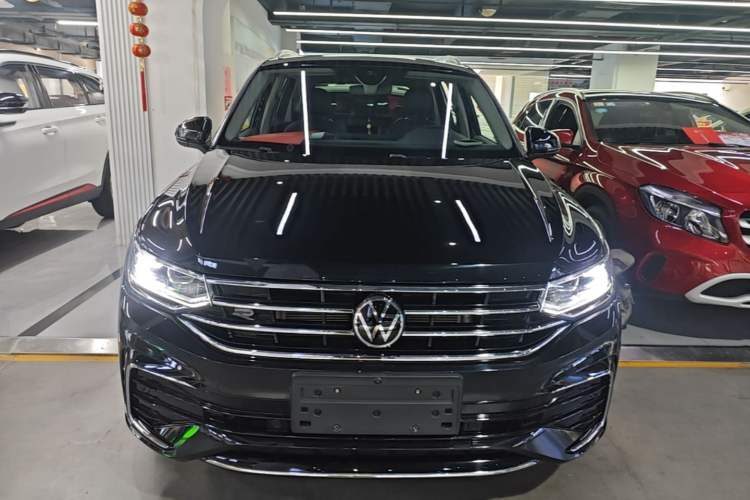 Used Volkswagen Tiguan L 2023 Restyled 330TSI Automatic Two-Wheel Drive R-Line Enhanced Comfort Version Front