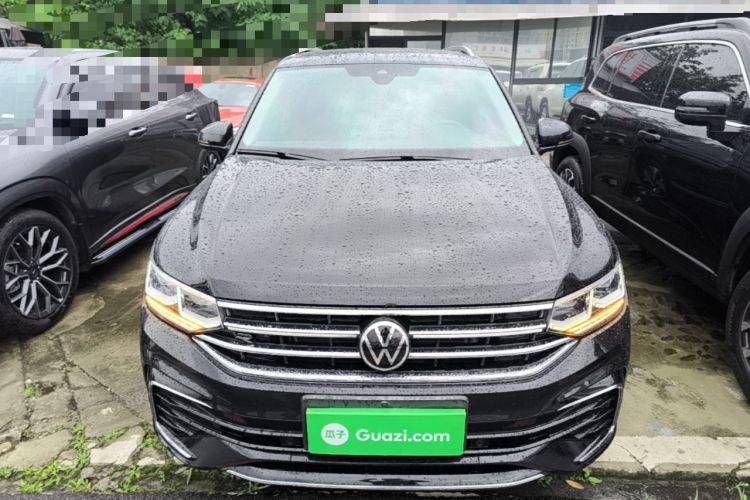 Used Volkswagen Tiguan L 2023 Facelift 380TSI Automatic All-Wheel Drive R-Line Flagship 7-Seater Front
