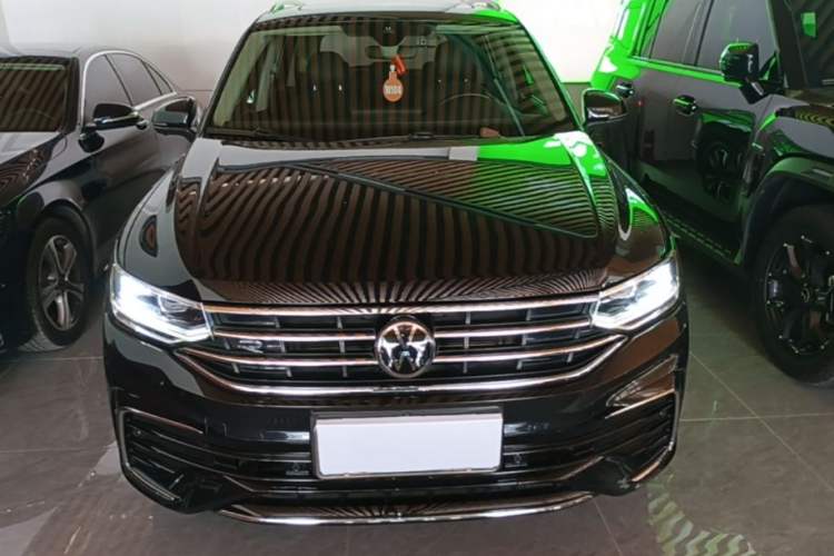 Used Volkswagen Tiguan L 2023 330TSI Automatic Two-Wheel Drive R-Line Enjoyment Edition Front