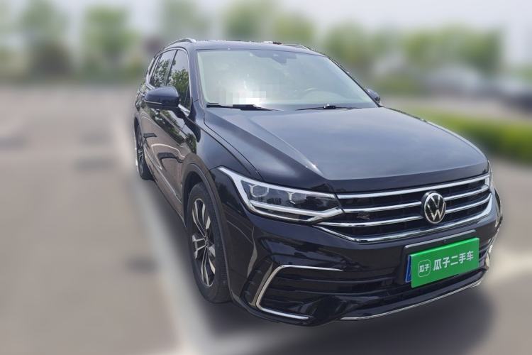 Used Volkswagen Tiguan L 2023 330TSI Automatic Two-Wheel Drive R-Line Enjoyment Edition Front Right 45 Deg