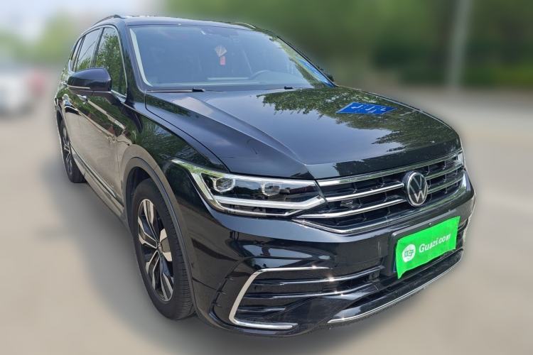 Used Volkswagen Tiguan L 2023 Restyled 330TSI Automatic Two-Wheel Drive R-Line Flagship Edition Front Right 45 Deg