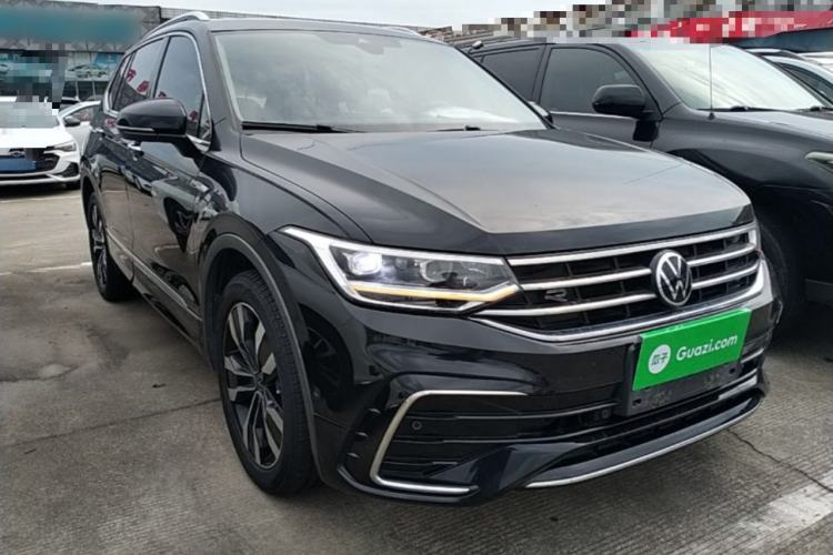 Used Volkswagen Tiguan L 2023 330TSI Automatic Two-Wheel Drive R-Line Enjoyment Edition Front Right 45 Deg