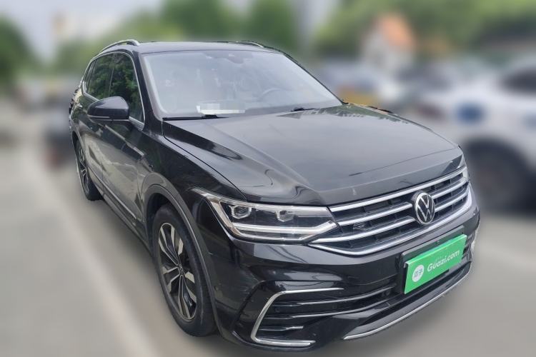 Used Volkswagen Tiguan L 2023 330TSI Automatic Two-Wheel Drive R-Line Enjoyment Edition Front Right 45 Deg