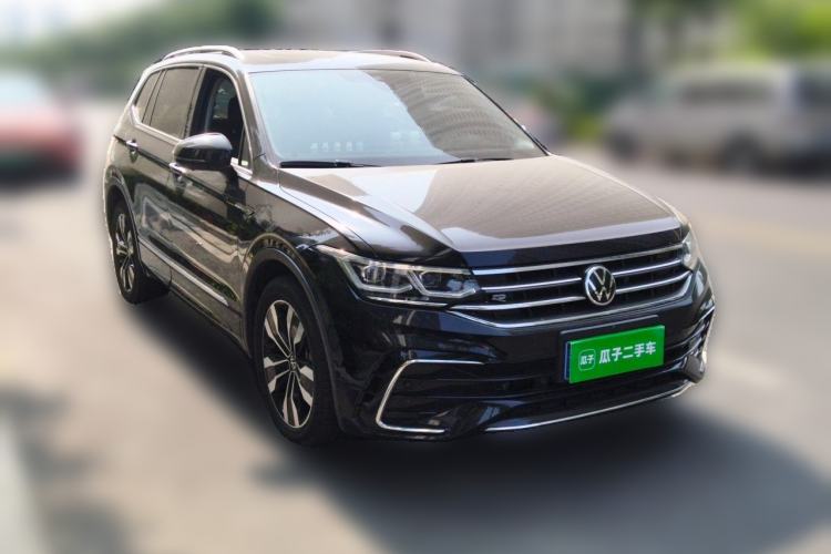 Used Volkswagen Tiguan L 2023 330TSI Automatic Two-Wheel Drive R-Line Flagship Edition Front Right 45 Deg