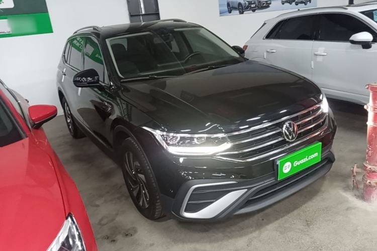 Used Volkswagen Tiguan L 2023 280TSI Automatic Two-Wheel Drive Trendy Innovation Limited Edition Front Right 45 Deg
