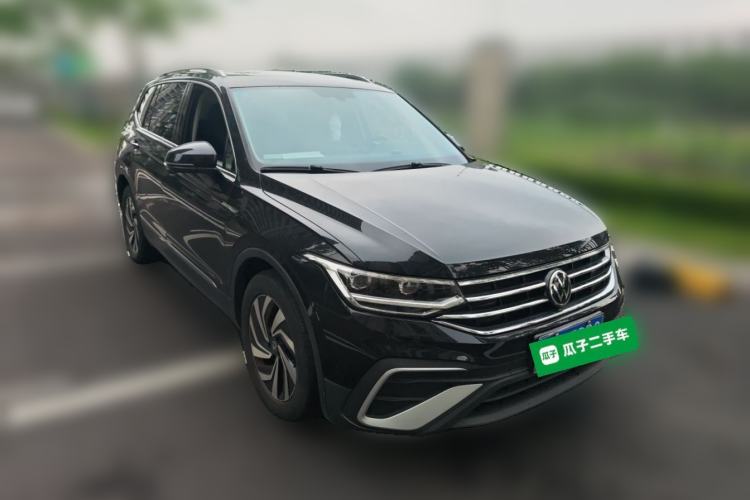 Used Volkswagen Tiguan L 2023 330TSI Automatic Two-Wheel Drive Smart Edition Front Right 45 Deg