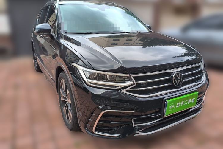 Used Volkswagen Tiguan L 2023 330TSI Automatic Two-Wheel Drive R-Line Enjoyment Edition Front Right 45 Deg
