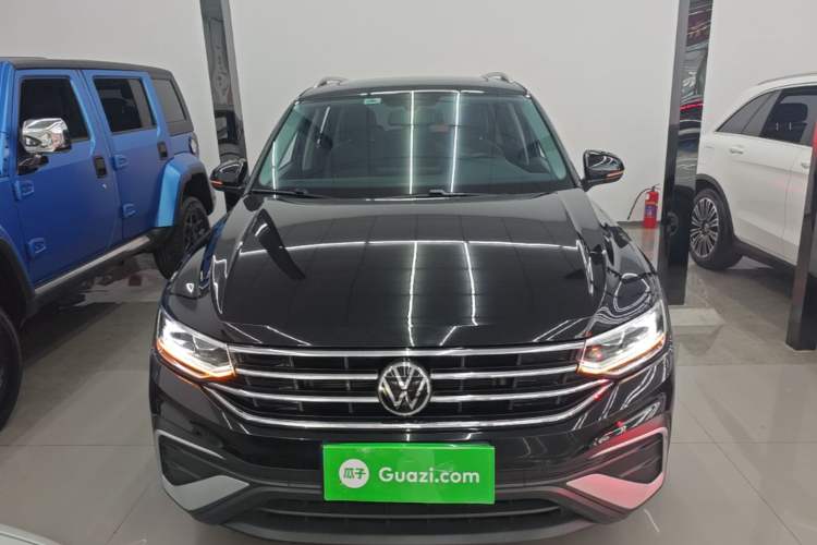 Used Volkswagen Tiguan L 2023 Revised Version 330TSI Automatic Two-Wheel Drive Smart Enjoyment Edition Front
