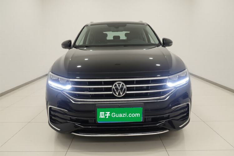 Used Volkswagen Tiguan L 2023 Restyled 330TSI Automatic Two-Wheel Drive R-Line Enhanced Comfort Version Front