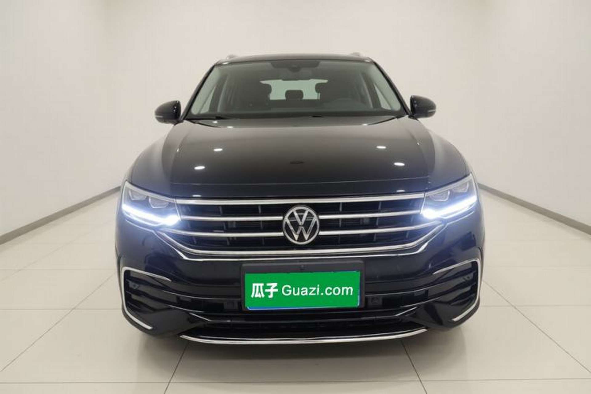Used Volkswagen Tiguan L 2023 Restyled 330TSI Automatic Two-Wheel Drive R-Line Enhanced Comfort Version Front