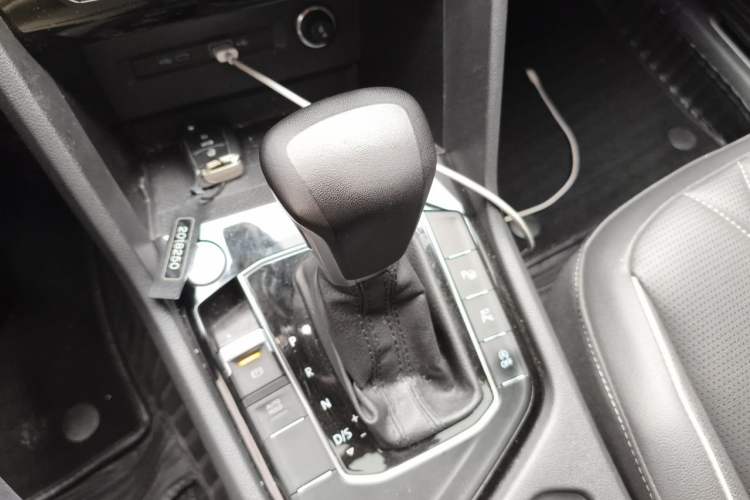 Used Volkswagen Tiguan L 2023 330TSI Automatic Two-Wheel Drive R-Line Enjoyment Edition Gear Lever