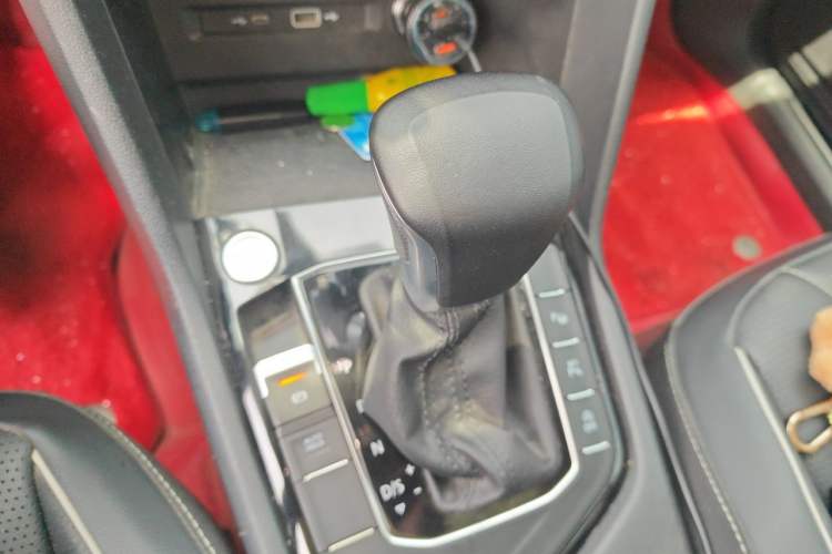 Used Volkswagen Tiguan L 2023 330TSI Automatic Two-Wheel Drive R-Line Enjoyment Edition Gear Lever