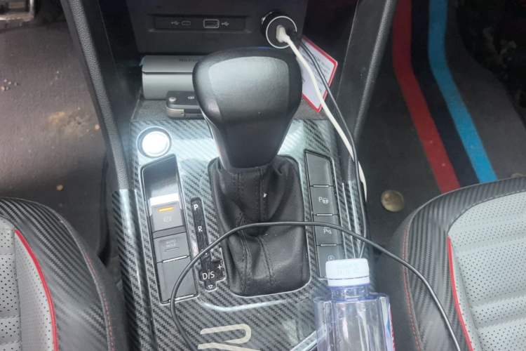 Used Volkswagen Tiguan L 2023 330TSI Automatic Two-Wheel Drive R-Line Flagship Edition Gear Lever